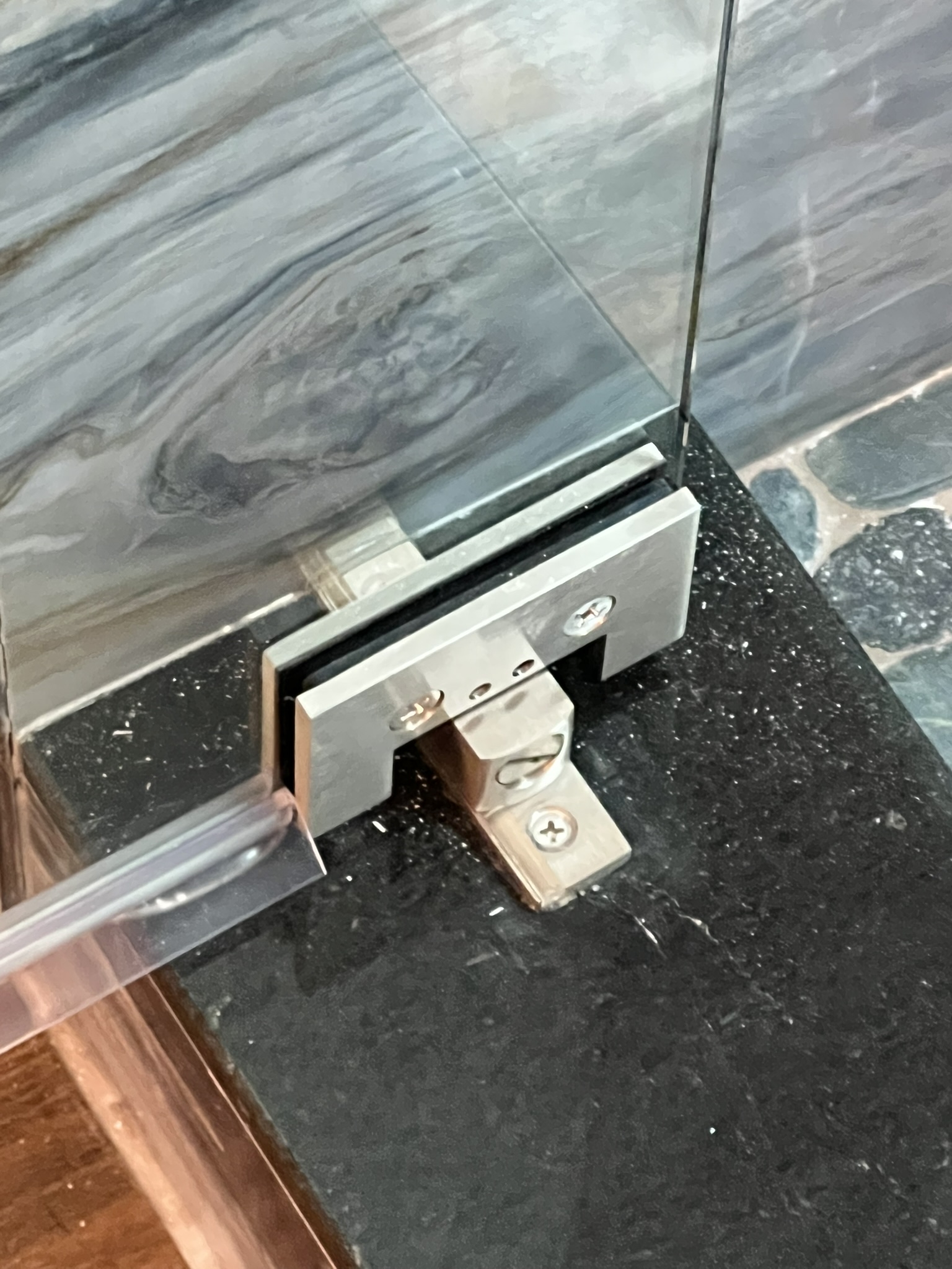 Commercial-grade pivot hinges